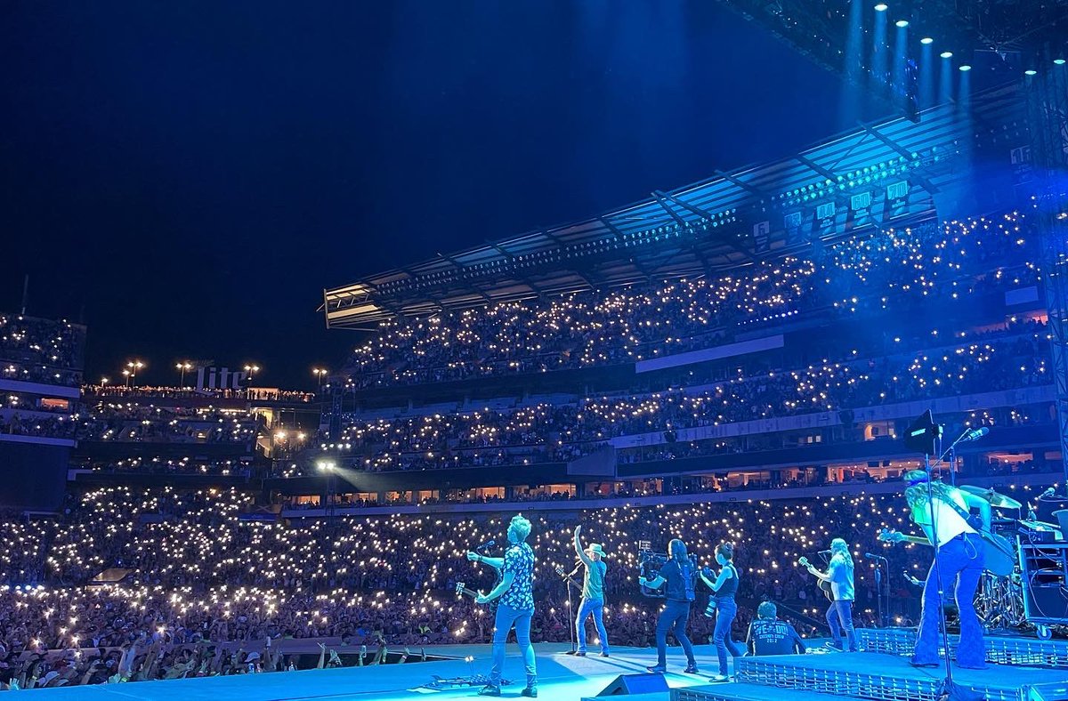 Kenny Chesney tweet media