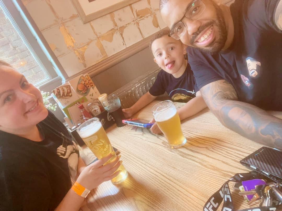 AJOzobia's tweet photo. Perfect Way To End the Week 👨‍👩‍👦🍽  #HappyFathersDay to all the Dad’s out there ✊🏾 https://t.co/X7uSH3zwx6