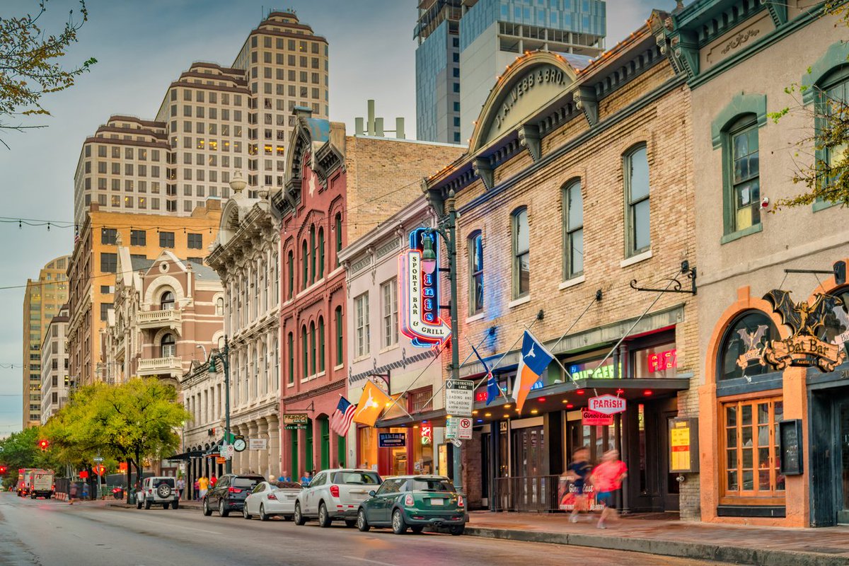 cloudwiry's tweet photo. To everyone who's in Austin for #FinOpsX this week, we're here to be your personal concierge service. 

Email happiness@cloudwiry.com and we'll hook you up with access to our favorite things to do while you're in our hometown. 

Share your pics with #happycloudwiry https://t.co/e3MVl1Q1ou