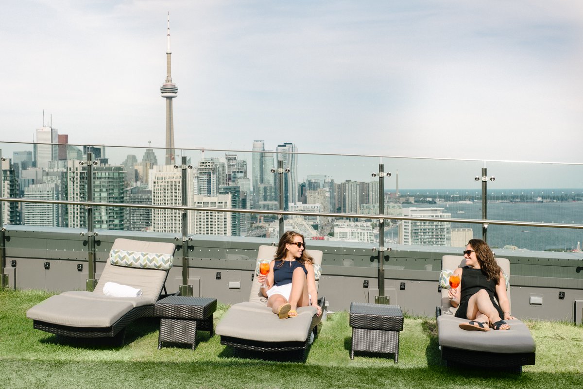 #TCBF2022's Official Hotel Partner <a href="/HotelXToronto/">Hotel X Toronto</a> is offering an exclusive discount for attendees! 🌞🏨

Experience unmatched resort-style amenities, just steps from the festival! 

Learn more and book today: 
hotelxtoronto.reztrip.com/ext/promoRate?…