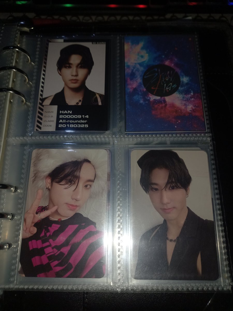 binsungcart's tweet photo. MAMA SA WAKAS MAKUMPLETO NA CHANGBIN, HAN, AND I.N ODD ALBUM PCS AGENDA KOOO 😭💕 https://t.co/zawQFHFnXf