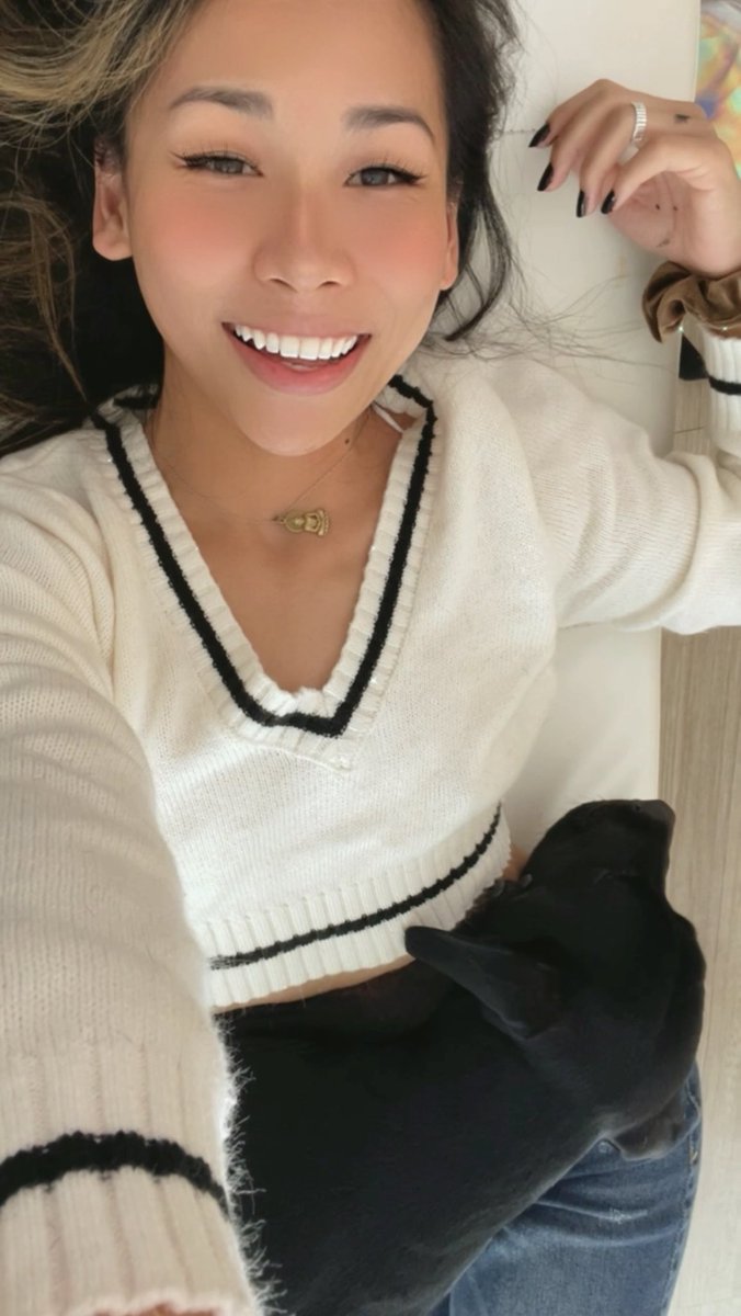 Gmgm ✨

Tell me about something that makes you as happy as mamba makes me 🙉 💕