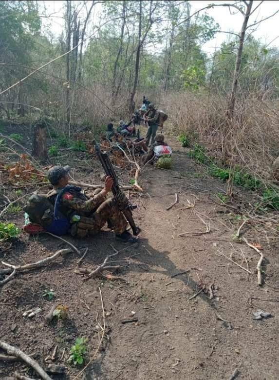 BryanOC55893120's tweet photo. Tw // Death,
Military armed forces raided Montinepin and Innpin villages, YayOo tsp on 10th May, shot dead to at least 27 residents and burnt down the dead bodies. About 30 locals have still been missing. #FreedomFromFear #2022Jun19Coup #WhatsHappeningInMyanmar https://t.co/NXwm8yr7J8