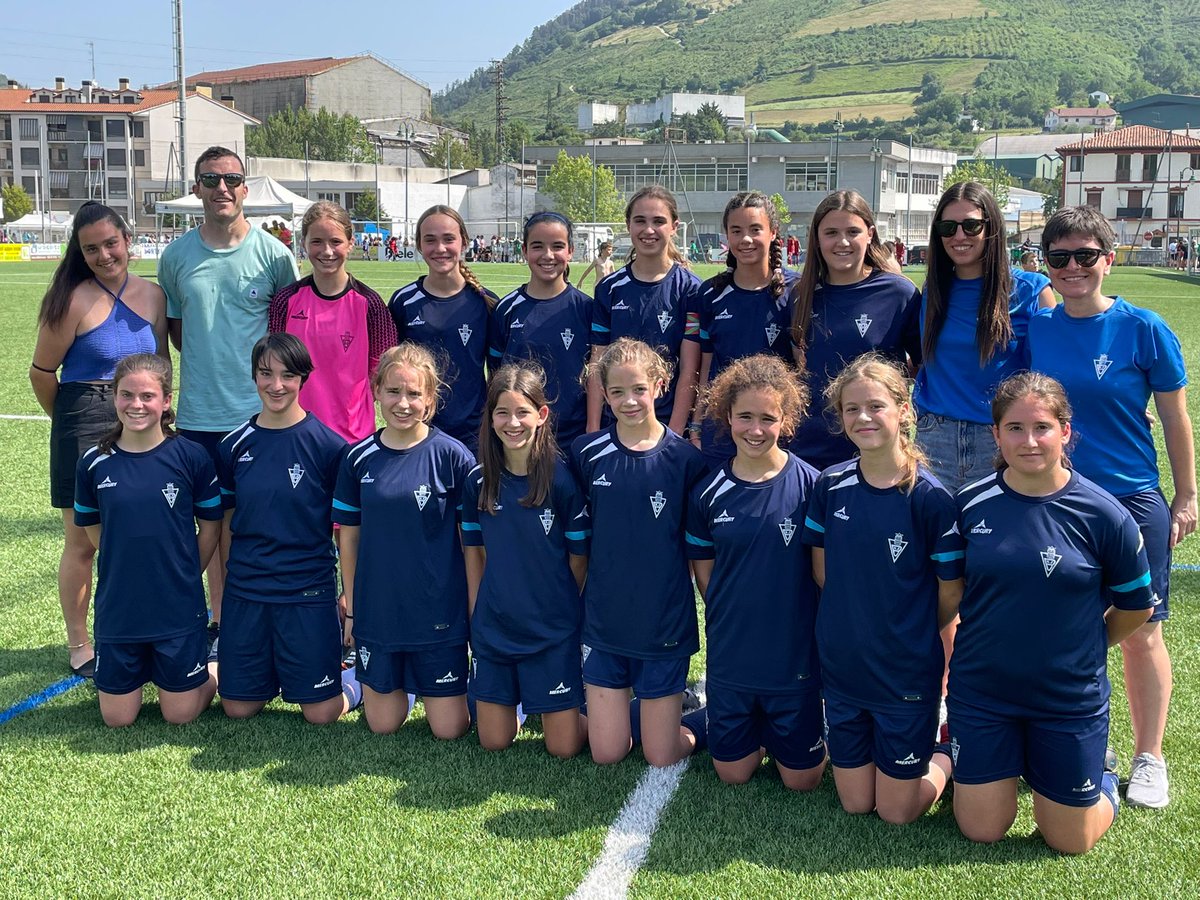 BergaraKE's tweet photo. Emakumezko Infantil Mailako taldeak @AzpeitiaCup Txapelketan parte hartu du estatuko talde onenekin batera. Esperientzia polita denboraldia amaitzeko. 

Madrid CFF 4 - 1 BKE
Biak bat 0 - 1 BKE
Sporting de Huelva 1 - 1 BKE
Antiguoko 3 - 0 BKE
BKE 0 - 3 DUX Logroño https://t.co/ajooA6stO3