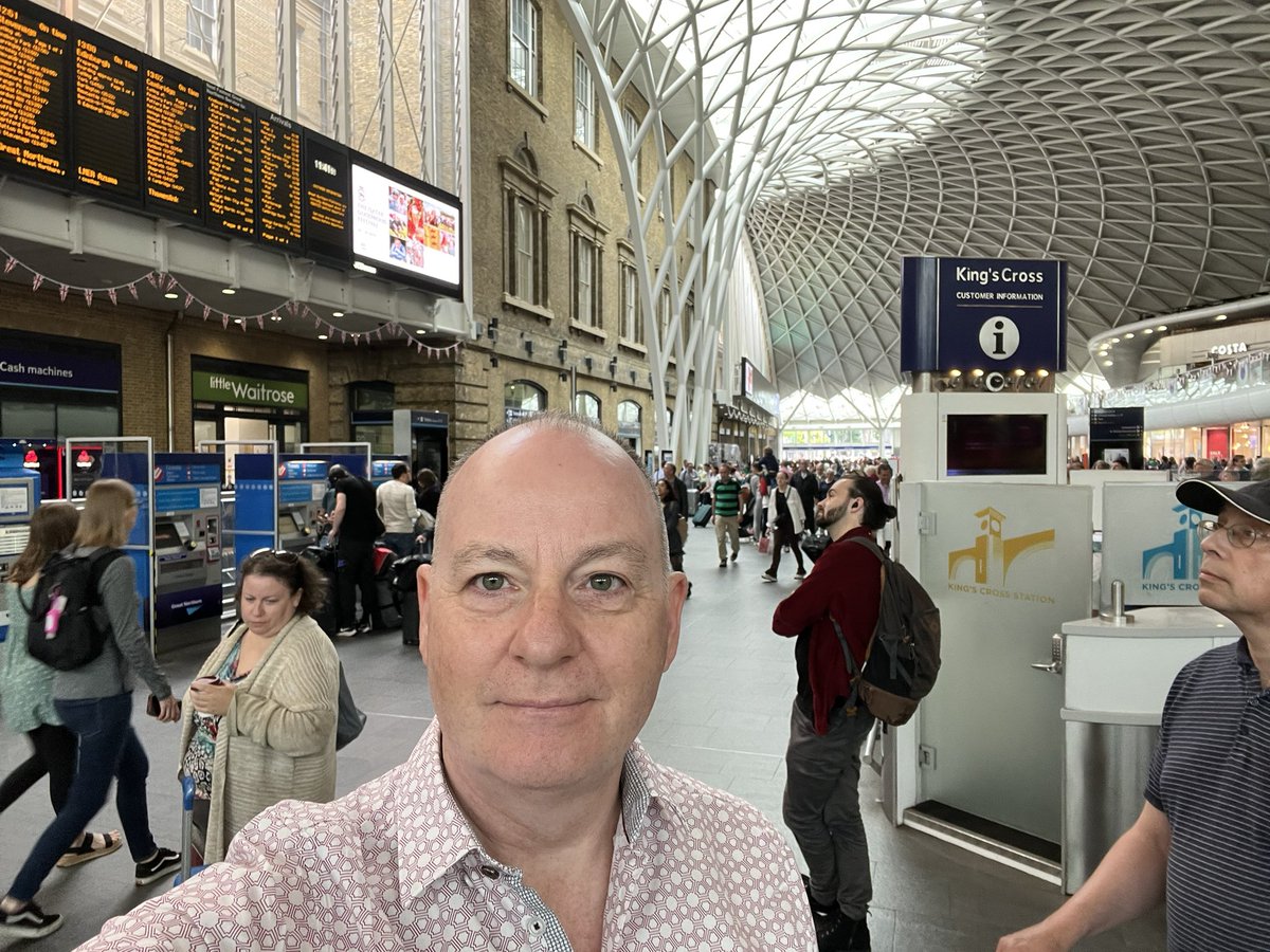 At KXS on way to #RCPsychIC 2022. Looking forward to our first in-person Congress in Edinburgh since 2019. @psychiatryofid @rcpsych @JohnHMCrichton @rcpsychForensic @DrAdrianJames @TrudiSene1 @DrKateLovett @subodhdave1