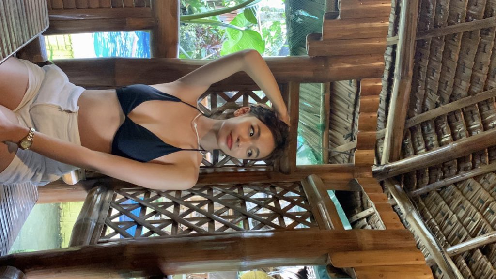natheaxgail's tweet photo. guess who's back https://t.co/CYT98EcasI