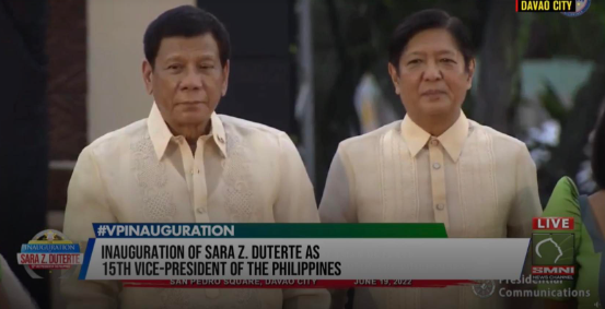 smninews's tweet photo. LOOK: The 16th and 17th President of the Philippines in one frame.

Both outgoing President Rodrigo Duterte and President-elect @bongbongmarcos attended the recently concluded vice-presidential inauguration. https://t.co/uST4C1ZRpP