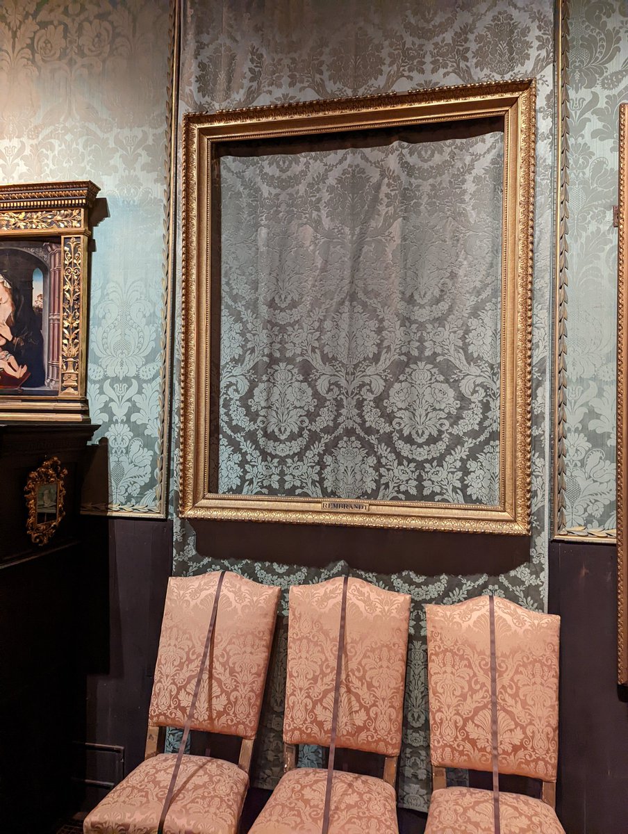 Bailow's tweet photo. @injest77 And art that looks like my homework assignment https://t.co/157TbGQQmn