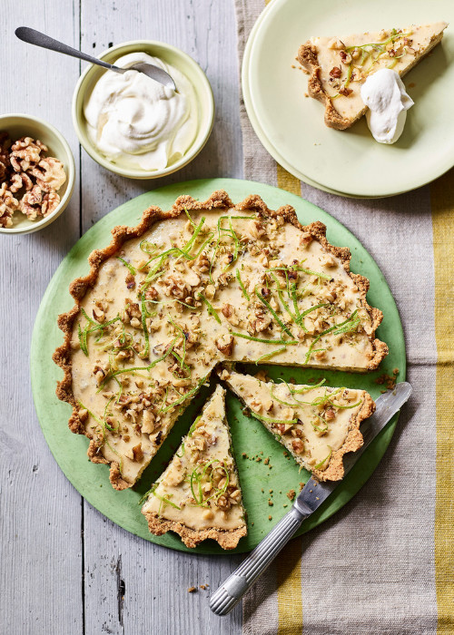 Try a taste of the states this Sunday by trying this American Key Lime Pie from <a href="/CAWalnuts/">California Walnuts</a> 😍 Find out how to make it here. 👇 californiawalnuts.co.uk/recipes/americ… <a href="/Walnuts_UK/">California Walnuts</a> <a href="/ThinkUSAdairy/">Think USA Dairy</a>