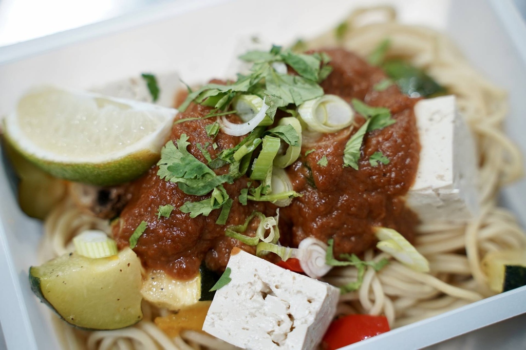 FreshPrepare's tweet image. Peanut Tofu with Noodles🥜

#eatclean #cleaneating #nutrition #mealplan #healthyeating #healthyfood #protein #weightloss #foodporn #realfood #mealprepping #fitfood #northeast #nefoodies #ne1 #fitness #healthy #lifestyle #motivation #mealprep #glutenfree #foodie #newcastle