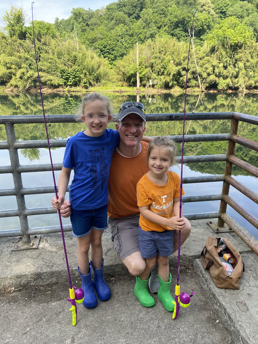 AllVolAshley's tweet photo. Happy Father’s Day @gccvols We love you very much! 🧡🎣 https://t.co/Y2vWjgd7c9