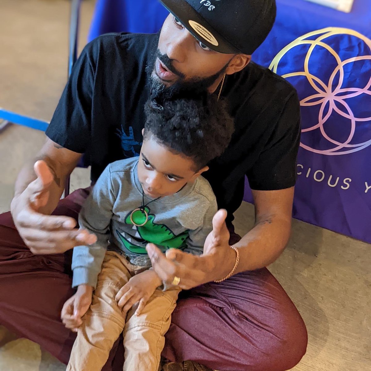 KYDS_NJ's tweet image. HAPPY FATHER’S DAY from us at KYDS! To the divine birth dads, those who stepped up, father figures, those still with us on this Earth &amp;amp; those who have transitioned...we deeply appreciate you all!🙏🏿🙏🏽🙏🏾🙏🏿🙏🏻
#spirittech #dad #KYDS #SOULutions #dadlove #happyfathersday #fathersday