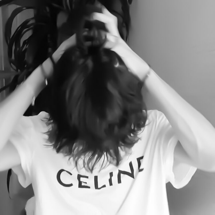 l1eehs's tweet photo. ❕ #поискмью #мью

- hi, i’m rina. 05 line, she / her 
       infp, taurus. 
stan: bts (ult!)
other: itzy, txt, blackpink, enhypen, bloo, ash island. 

хочу найти мьюшек со схожими вкусами. 

отвечу не всем ! 

♡ мью рт. https://t.co/QAsqJQGS4g