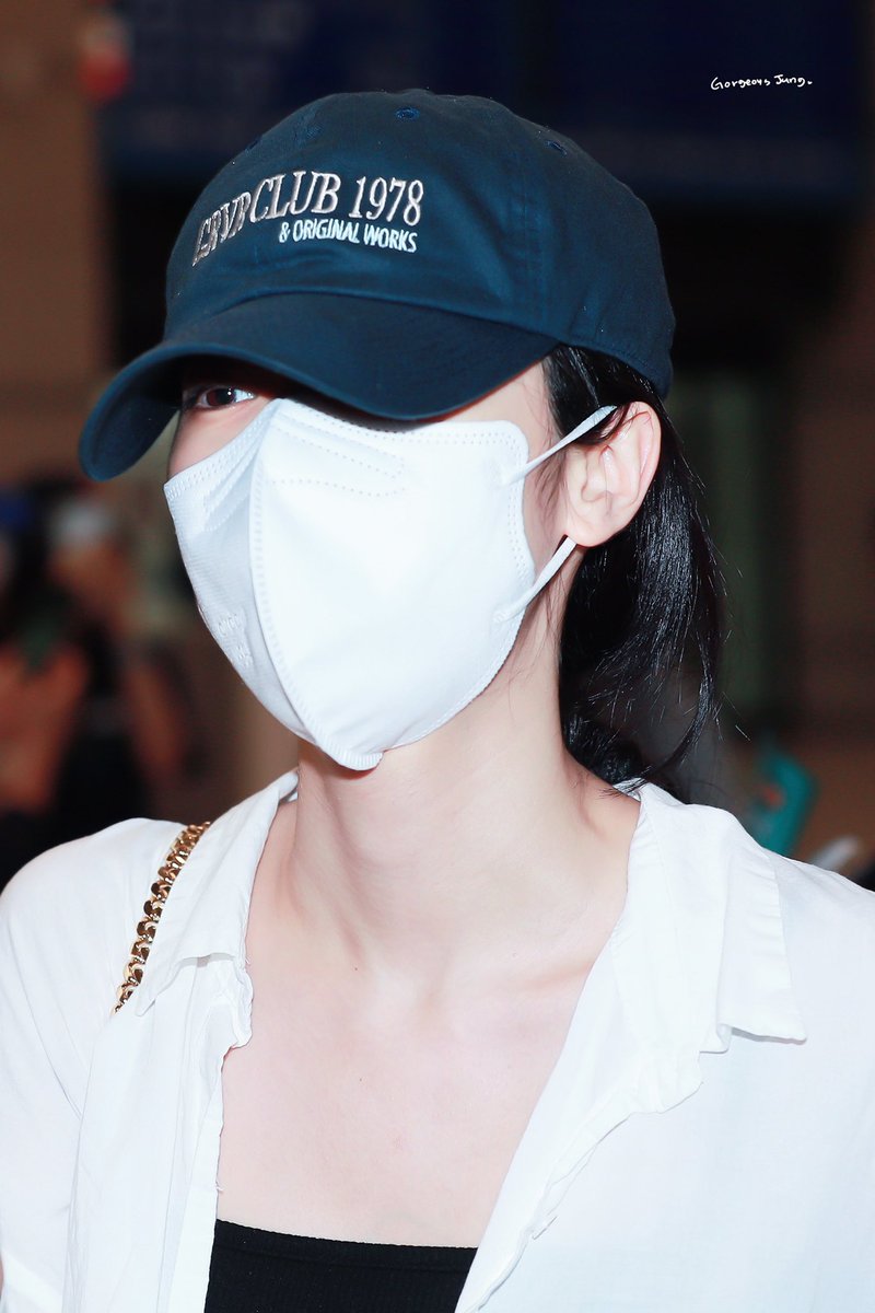 gorgeousjung127's tweet photo. 220619 입국
#신비 #SINB #비비지 #VIVIZ https://t.co/9iG43yXlhm