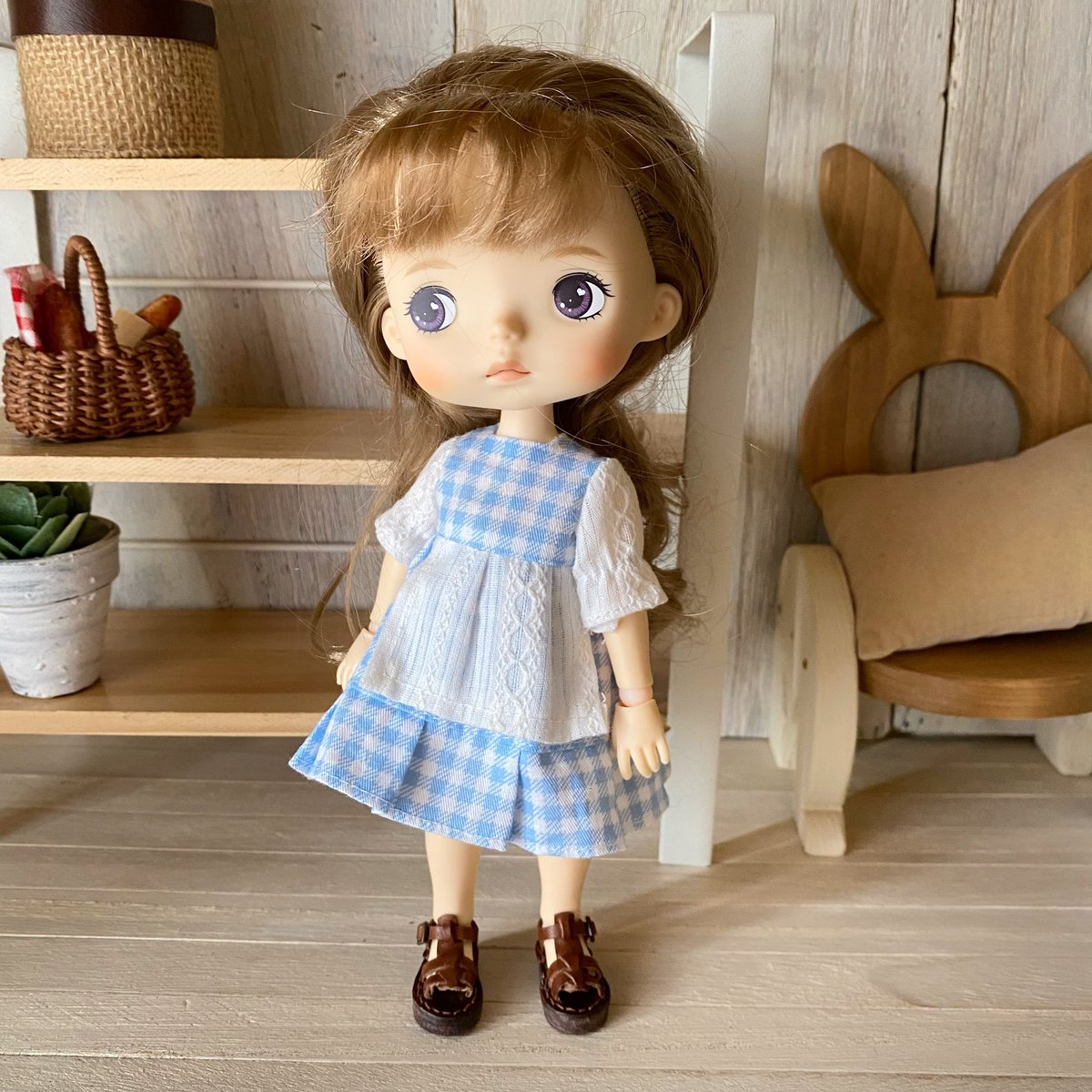hitotsu_mini's tweet photo. モンストドール　ピュアニーモSサイズのサンダルです✨👡minne、creemaに出品しました。

靴底はやや厚底でインソールに星の刻印が入っています。本革素材で長くお使い頂けますよ😊夏のコーデにいかがですか？#ドール靴　#モンストドール　#ブライスアウトフィット https://t.co/VYmzyovoGZ