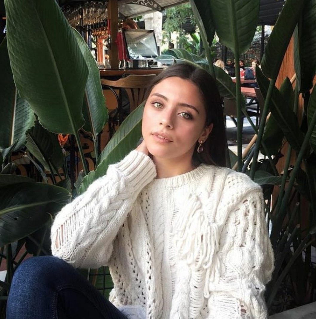 #Anket 
#SılaTürkoğlu 👉🏻 RT
#EbruŞahin 👉🏻 FAV

Takip etmeyenlerin oyu geçersizdir.📌