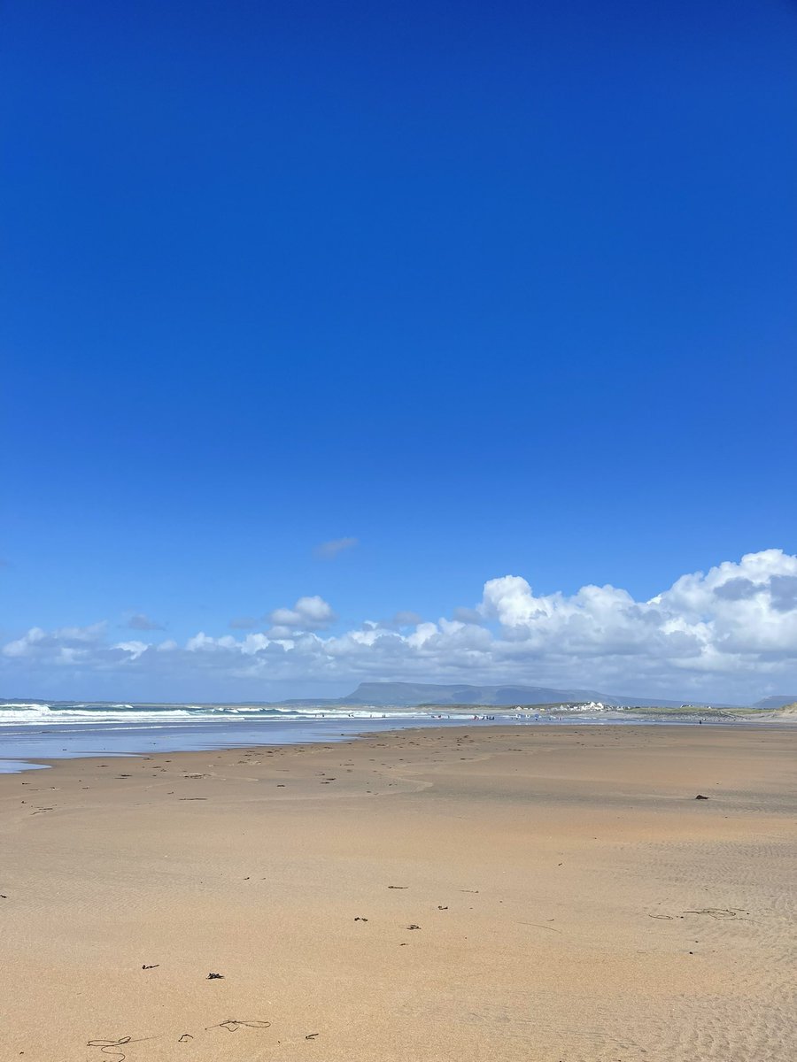 If you were to paint it people might think that you exaggerated the colours. The brilliant blue of the sky and the pale tan of the dusty sand pay homage to the majesty of nature.
#Strandhill #Sligo #ecopsychology #natureconnectedness