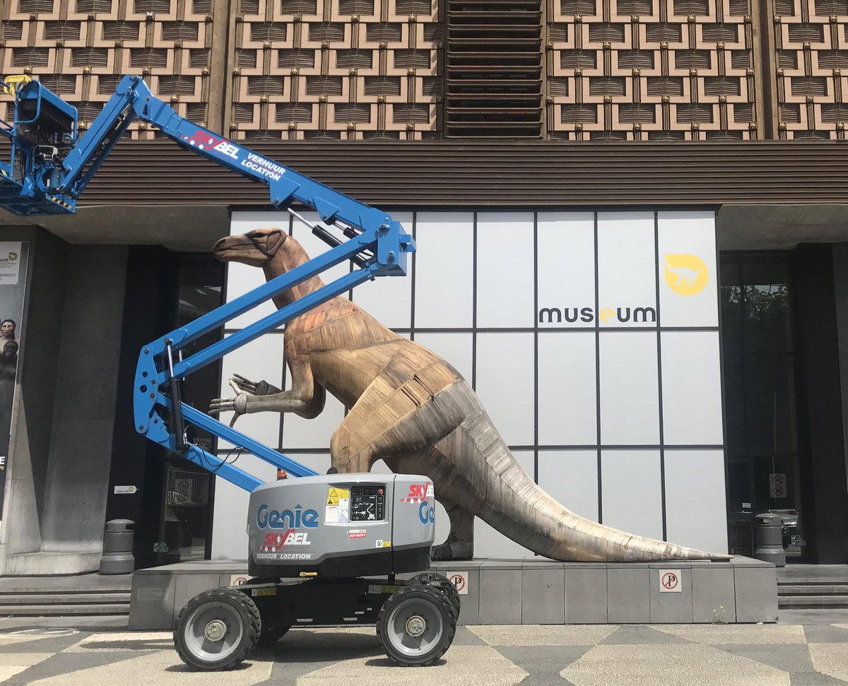 BirdingBrussels's tweet photo. 🆙 Already registered for THE Brussels space event on 23 June?
🦕@RBINSmuseum pimping up its flagship Iguanodon up ahead of #PlanetaryDefense #HeraMission talk 🛰 #dinosaursdidnthaveaspaceagency #minisat #CubeSat
@deepbluedot https://t.co/24Knx0NX1N