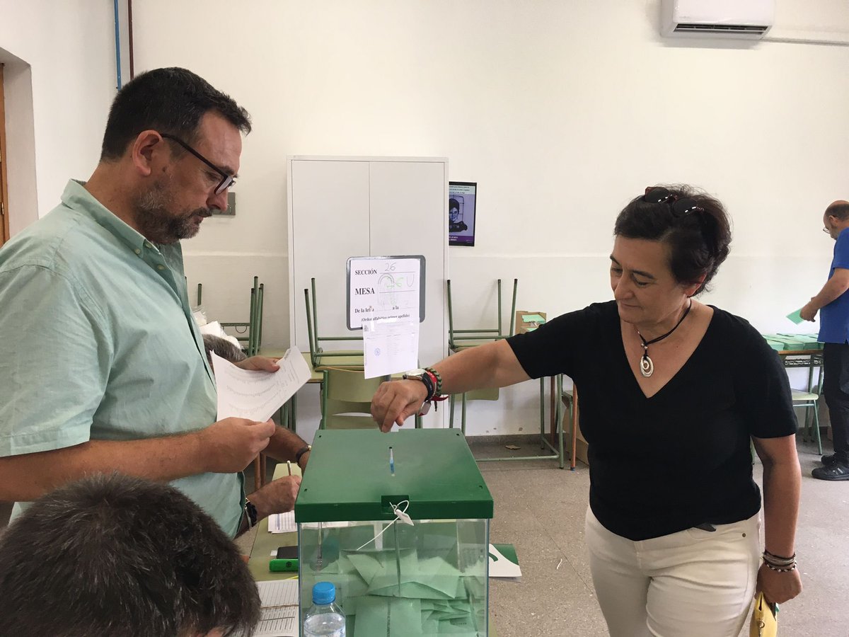 Somos socialistas no para amar en silencio nuestras ideas… sino para llevarlas a todas partes. Que nadie se quede en casa. Que no tengamos que arrepentirnos de no haber ejercido nuestro derecho al voto #19J <a href="/_JuanEspadas/">Juan Espadas Cejas</a> <a href="/psoeandalucia/">PSOE Andalucía</a> 
#sivotamosganamos