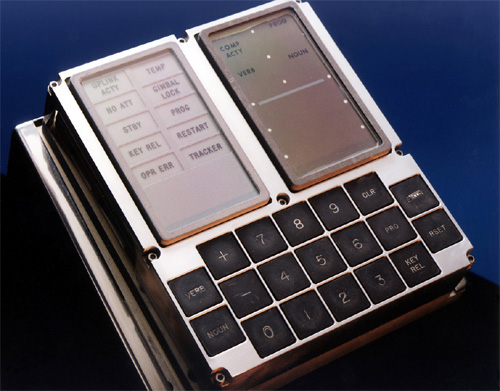 marsrader's tweet photo. Apollo Guidance Computer - a marvel of 1960s technology, running at 0.043 MHz (typical laptop > 2000 MHz). https://t.co/HkwMdqk8lw