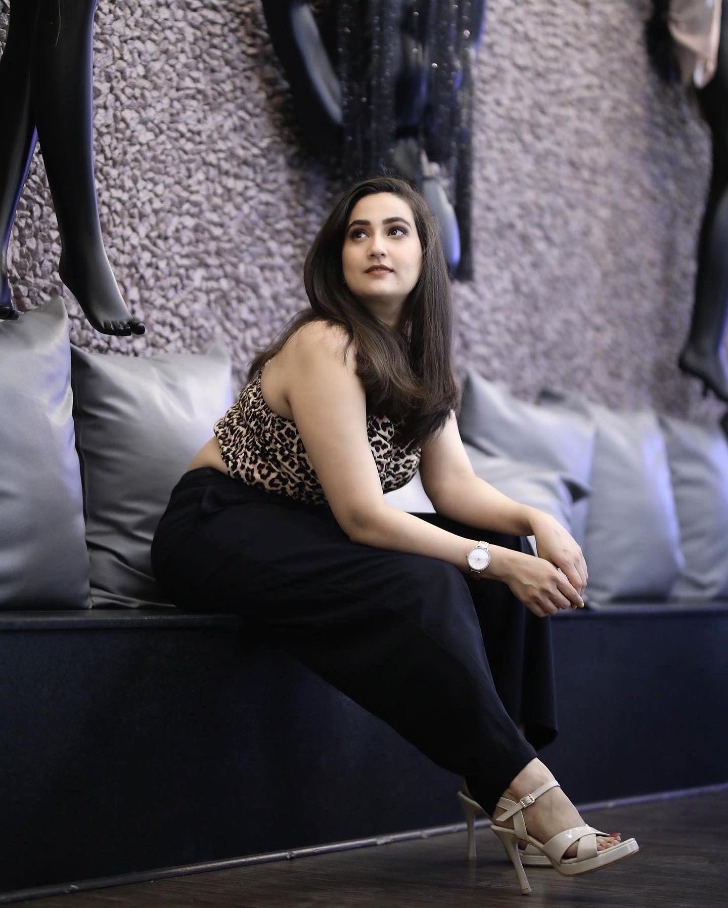 FVnRmHjaAAEp--J?format=jpg&name=large