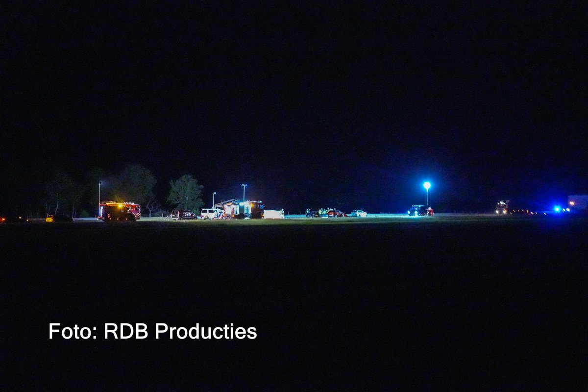 RDBProducties's tweet photo. Bij een ongeval met een spookrijder op de A28 nabij Hooghalen kwamen in de nacht van zaterdag op zondag twee mensen om het leven en raakten meerdere gewond. https://t.co/wki8XRK03e