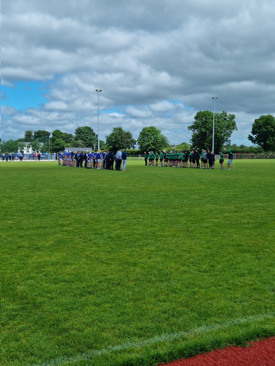 Tirnanoggac's tweet photo. Tír na nÓg &amp; @Paddies1906 observe a minutes silence in memory of fellow Gael Damian Casey ahead of today's ACHL fixture. 

Ar dheis Dé go raibh an anam.

@Dungannonhurlin 
@AontroimGAA https://t.co/lezc2idgAu
