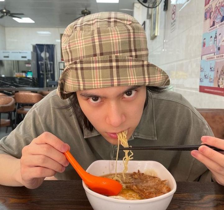 ; berawal dari telegram

hendery local au
©sekarangdanesok, 2022