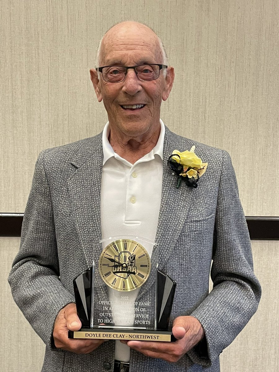 jclay44's tweet photo. Congratulations @MrClay27 on your selection and induction into the OHSAA Official’s Hall of Fame!
Well deserved https://t.co/xsUAkSpe9R
