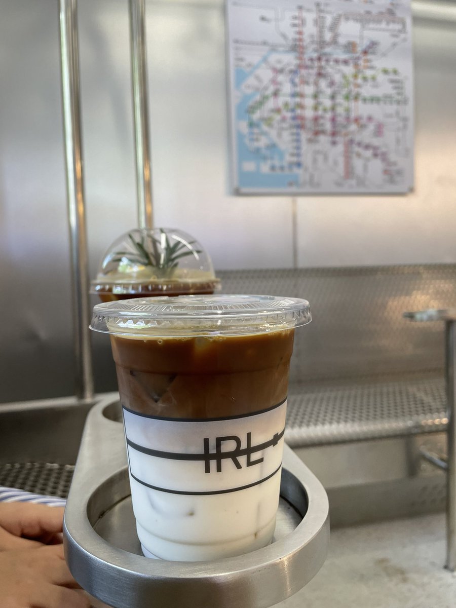 ihavenoplann's tweet photo. IRL คาเฟ่สาขาใหม่ใจกลางอุดมสุข  มาในธีมรถไฟญี่ปุ่น กาแฟอร่อยนะ นี่ชอบมาก ราคาไม่แรงเว่อ มีขนม ครัวซองค์ต่างๆ นี่กินราชาเนื้อตุ๋นเสร็จ เดินมากินกาแฟต่อ จบมื้อเที่ยง ชิวๆ #อร่อยบอกต่อ @aroii  #คาเฟ่กรุงเทพ #กาแฟ https://t.co/HXZUibZRhe
