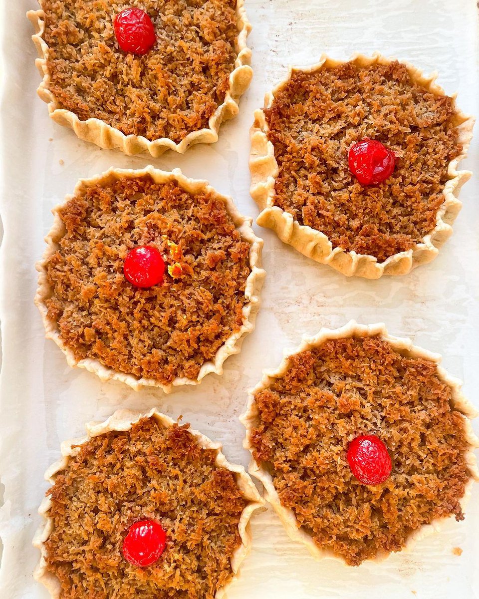 jamaicansdotcom's tweet photo. Do you eat gizzada with a cherry on top? ๐๐ฅฅ๐ Check out our Gizzada recipe here - https://t.co/90fuQKI0Ha| ๐ทIG: jamdownfoodie #Gizzada #JamaicanTreat #TreatYourSelf #SundayTreat #WeJaminate https://t.co/0zwZBlrRZ7