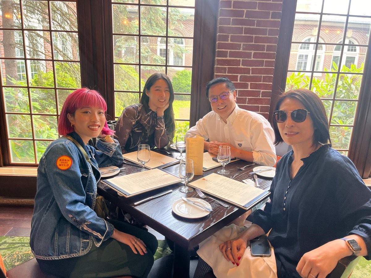 Philip S. Li tweet media