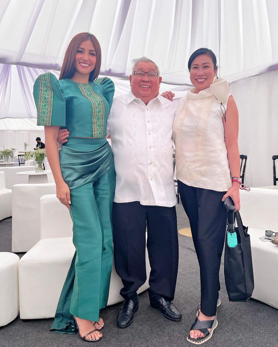 cheesemozza's tweet photo. I did not know that GMA’s FLG is pro-Sara pala. 😁 I know Annette is both pro-Sara and pro-BBM. Sanya is pro-Sara pala. 💚❤️ https://t.co/qoAvQZi44S