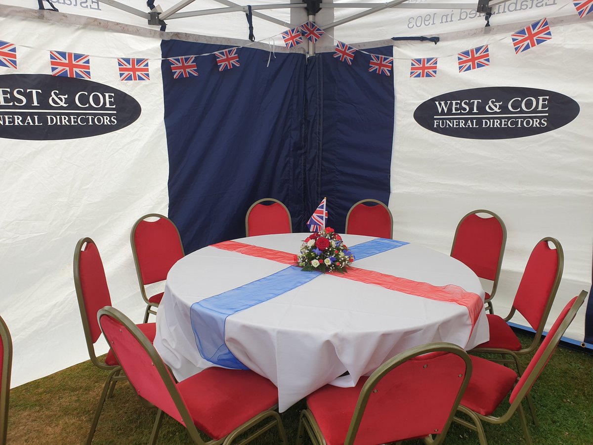 LangtonsHouse's tweet photo. @westandcoe #langtonssummerconcert are ready @LangtonsHouse!

Thanks for sponsoring!

Catering by Cullender's Catering (Wendy &amp; Lorraine)

Co-sponsored by @Mullis_PeakeLLP @MooreKSLLP https://t.co/qdJETtWxye