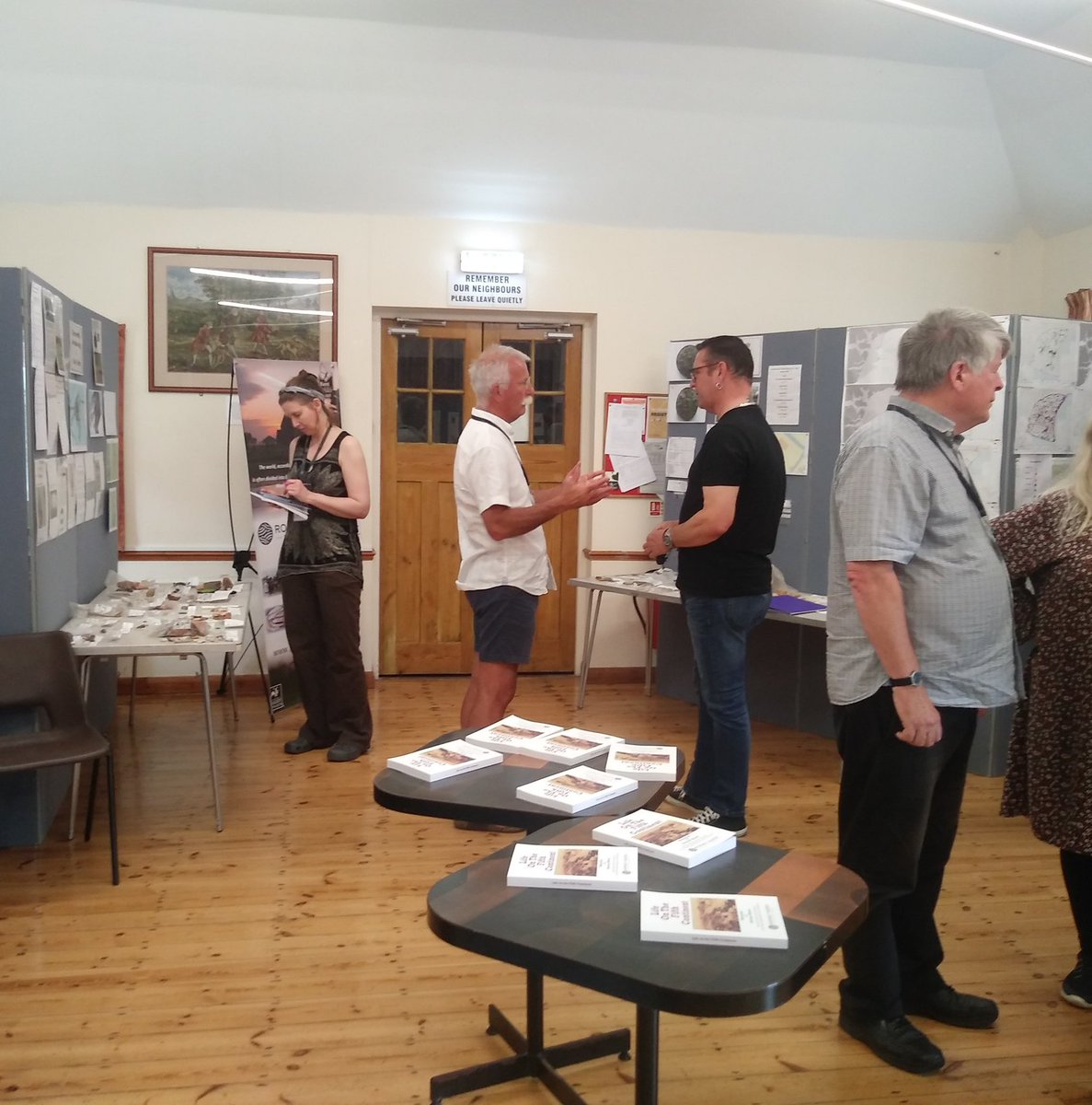 5thContinent's tweet image. Lots of interest at the Heritage exhibition today, so many artefacts to see from the community digs and the Great Tapestry of Romney Marsh.
Last day of exhibition is Sunday 19th June at Ivychurch Village hall 10am - 4pm.
#romneymarsh #heritage #fifthcontinent #romneytapestry