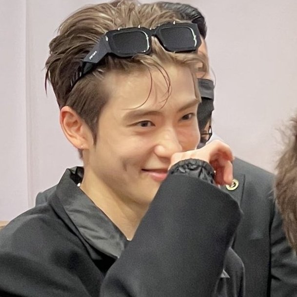 myn0waday's tweet image. 정재현착장은레전드간zl뽀대착장이여도말랑복숭아인건못숨김..