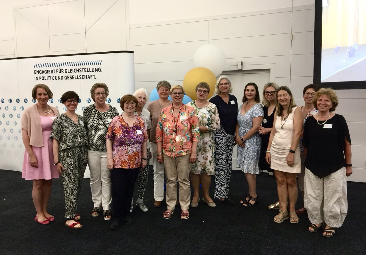 Sandra Becker tweet media