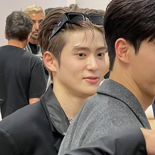 myn0waday's tweet image. 정재현착장은레전드간zl뽀대착장이여도말랑복숭아인건못숨김..