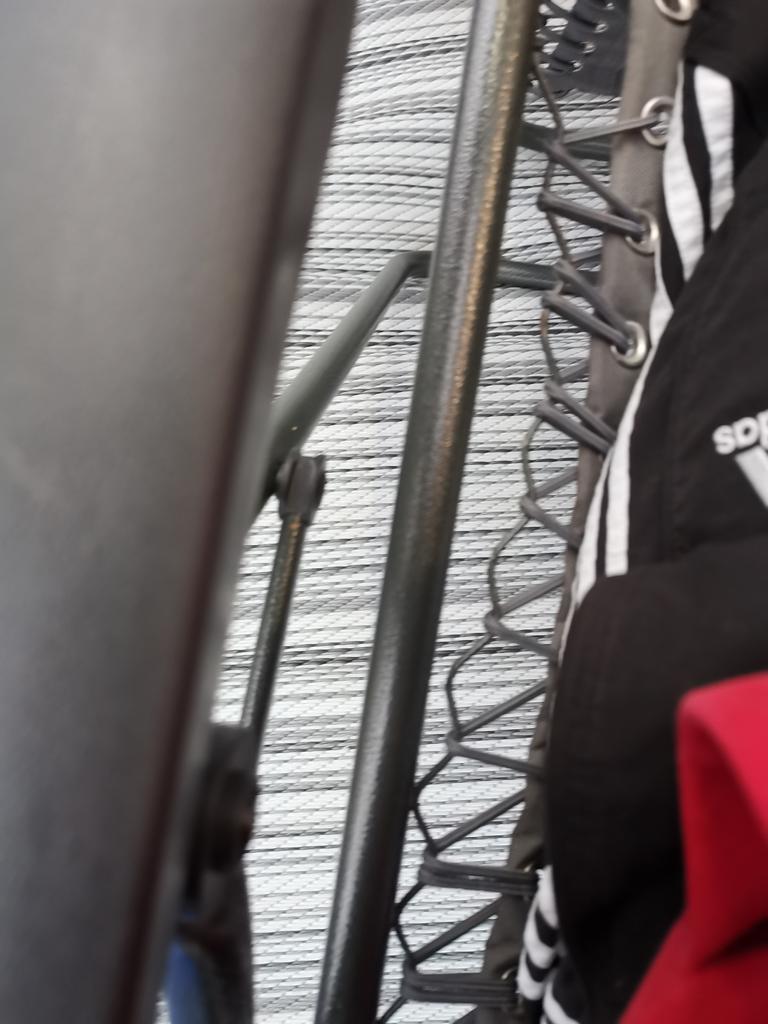 hunsleymark's tweet photo. @questleisure can somebody from Quest Leisure please contact me. My chair has snapped!!! https://t.co/SZNKFPLPYv