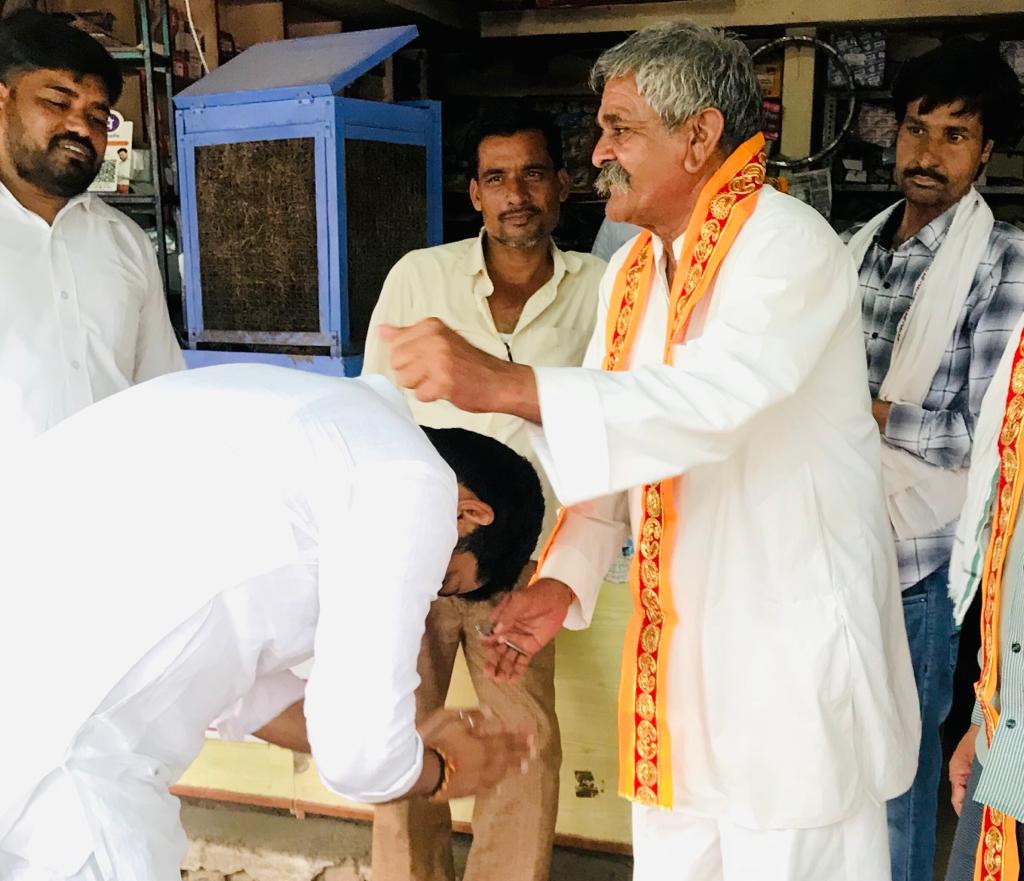 baljeet4bjp's tweet photo. भाजपा जिला सीहोर चयनसमिति द्वारा नगरीय चुनाव हेतु आष्टा क्षेत्र अंतर्गत नगर परिषद जावर से चुने गए सभी सम्माननीय पार्षद प्रत्याशियों से भेट कर बधाई दी। एवं सभी वरिष्ठगणों से भेट कर आशीर्वाद प्राप्त किया।इस अवसर पर भाजपा जावर मंडल अध्यक्ष श्री राजेंद्र केशव जी उपस्थित रहे।#ashtamp https://t.co/JGcNI5Wd3Q