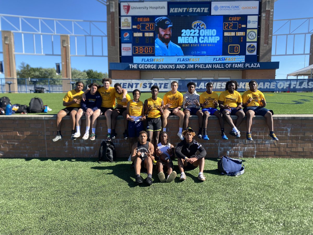 Crook36's tweet photo. Thank you @KentStFootball for having Walnut Hills football players at camp. @TheHC_CoachLew @CoachStalker @WHHSFootball_ https://t.co/qH67a7YP4q