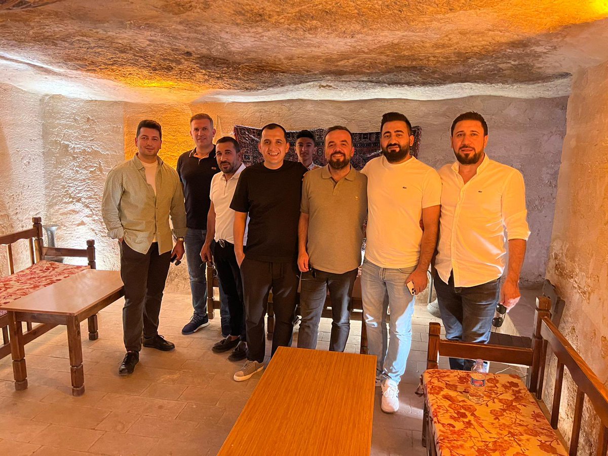mehmettaskin__'s tweet photo. Genç TİM Başkan Yardımcıları @MustafaSCevik @burakonder Talha Özger memleketim Cizre'de misafirim oldular.
Dolu dolu geçen iki günde dertleştik, gezdik, genç ihracatçı firmalarımızla bir araya geldik ve Midyat'tan uğurladık
Yoğunluklarına rağmen geldiklerine cok teşekkür ediyorum https://t.co/UcKIGgdR7f