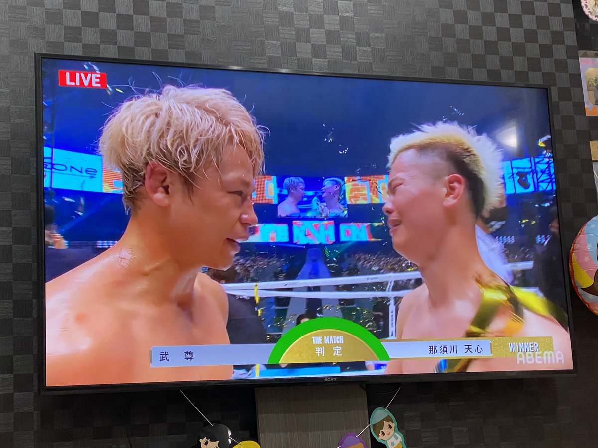 717Kuro's tweet photo. 天心おめでとう🎊
武尊も強かった！！

#武尊
#天心
#THEMATCH2022 https://t.co/zazRv1eYgO