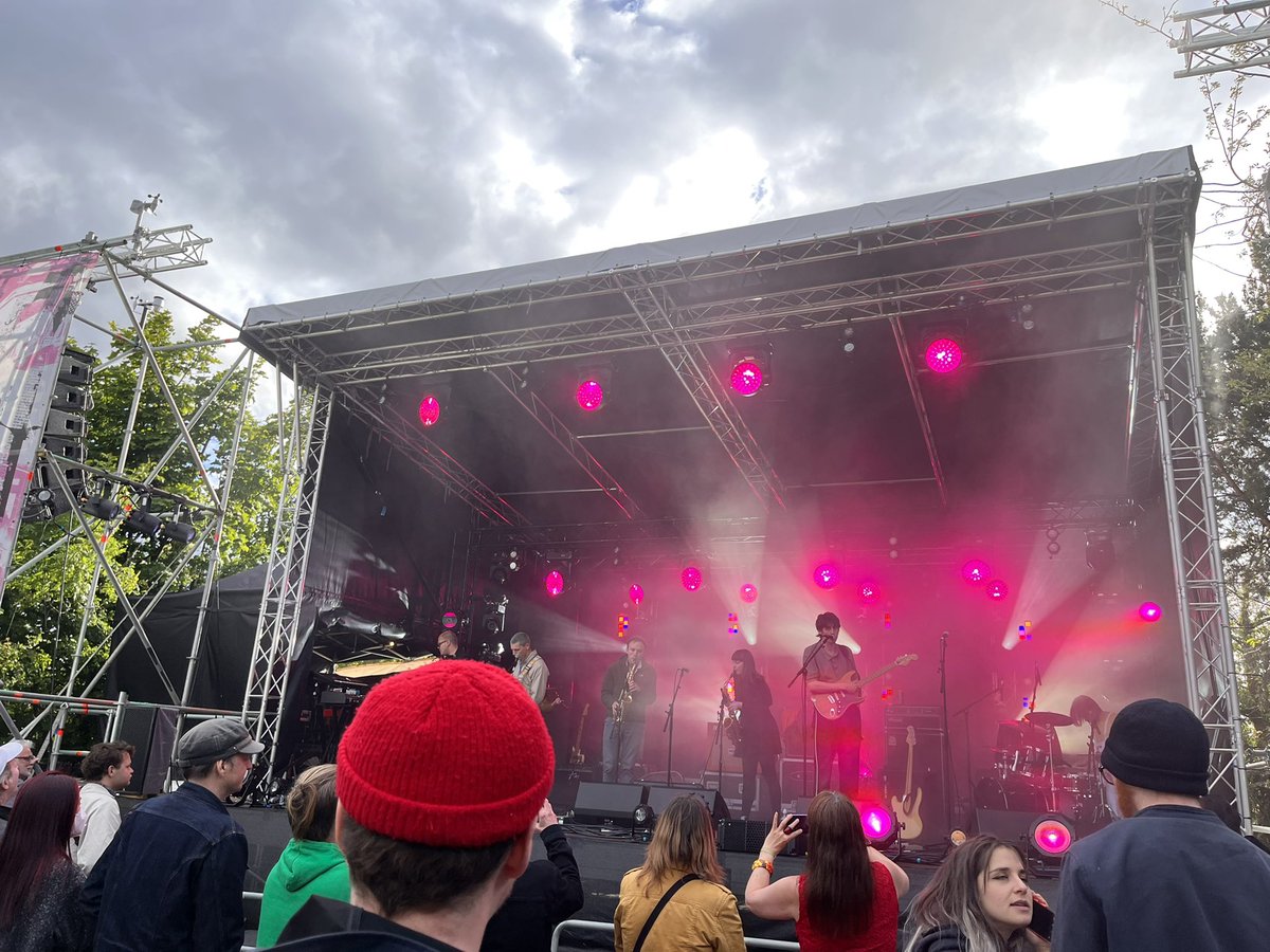 SheBeatMusic's tweet photo. More @hiddendoorarts fun part 5 💃🏻🕺🏼 #livemusicismagic 🎶✨ https://t.co/YeH8RaijD4