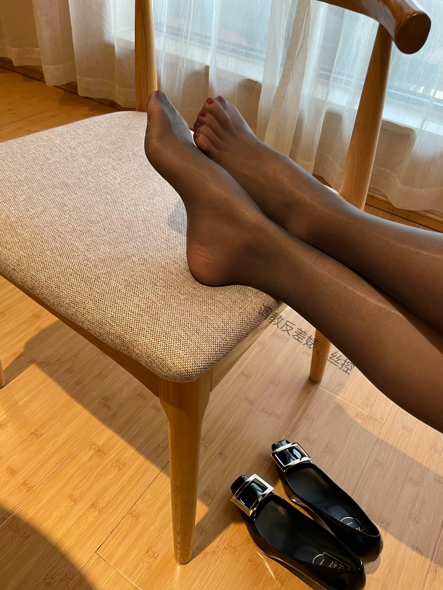 一个极品人妻调教成反差精盆 ，占有 支配别人的老婆，使其沉沦 堕落真是彼此共同的享受。 https://t.co/lvCUELdIPe