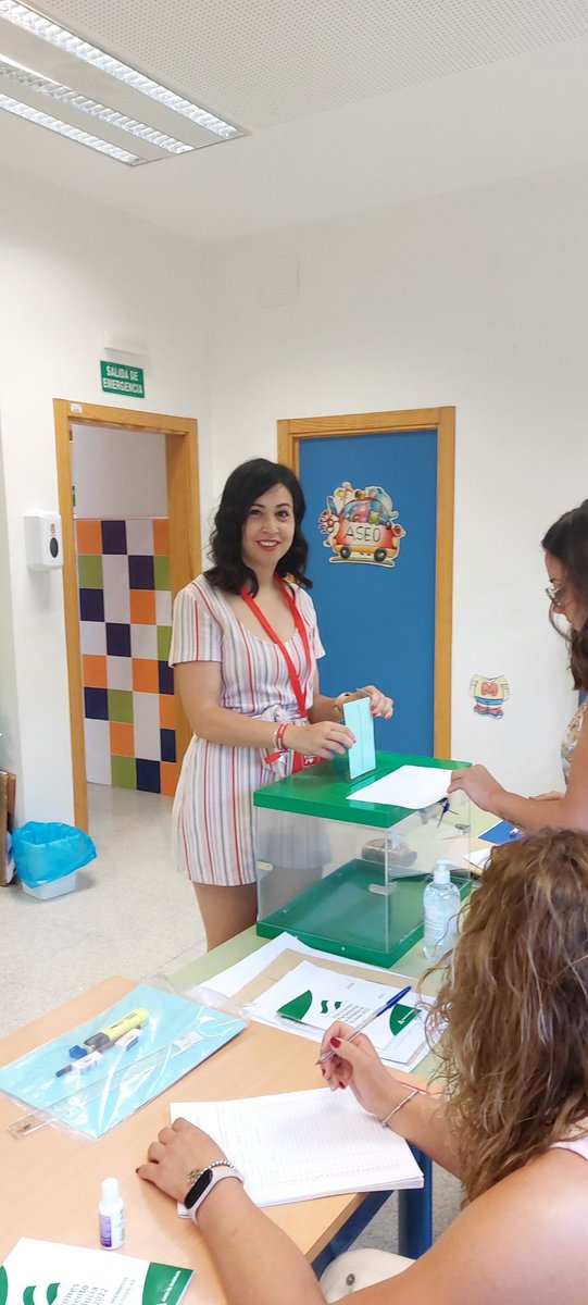 NietoJaenes's tweet photo. Yo ya he ejercido mi DERECHO al voto.

Todavía hay tiempo, que nadie te quite las ganas. Cada voto cuenta, cada voto suma.

#PiensaConCorazón 🌹🌹🌹 https://t.co/OpK0UzqJLG