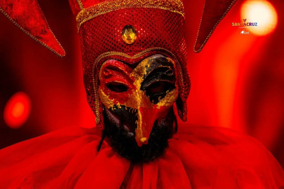 evebruler's tweet photo. ¡¡Ya tenemos ganadores!!
Las #Murgas volvieron a cantar y no pudo ser mejor.
Felicidades a @MDiablosLocos Locos por conseguir el primer premio y a todos las Murgas participantes por su gran actuación.
El #Carnaval está aquí 💚💙
#Final #Carnaval22 #premio https://t.co/eyL6jkZA2D