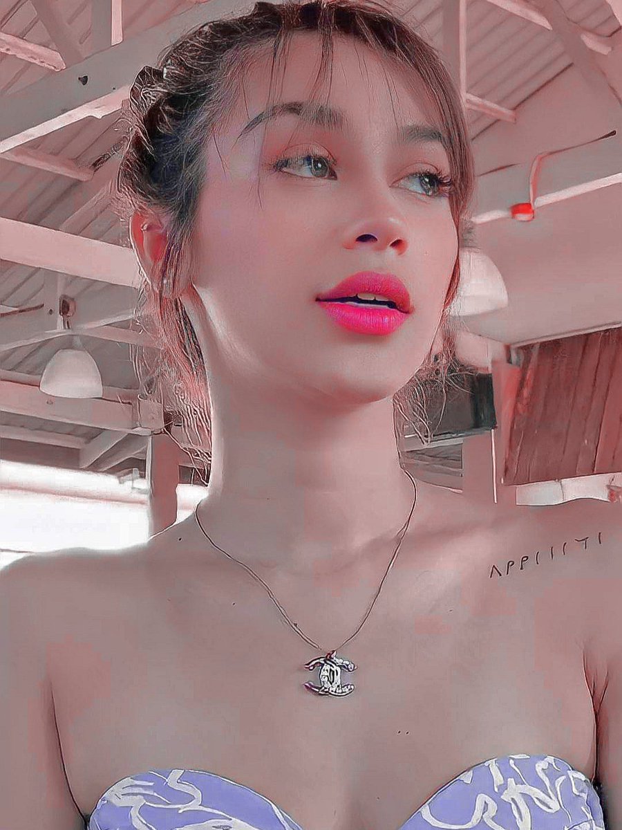 HarakeMiranda's tweet photo. Beauty is power, a smile is its sword.♡

@ZeinabHarake11 https://t.co/nmaLGsasJG