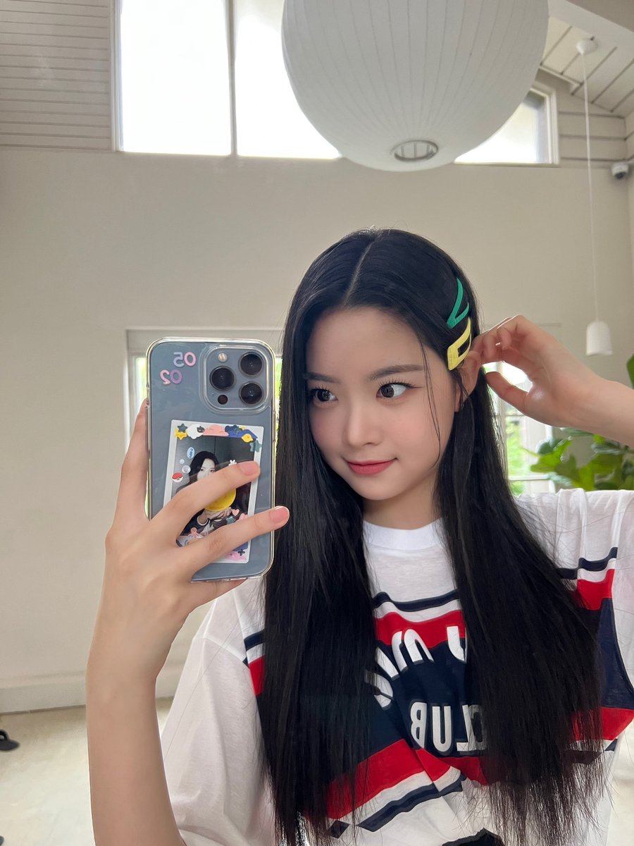 qkyuti's tweet photo. ,,,  #•  DISCLAIMER  •# ,,,

Due to Twitter's new policy,I want to tell you that, I'm not the real Hong Eunchae. This is just a parody account and is not tied to any relationship with them. https://t.co/1tUnK0dNkp