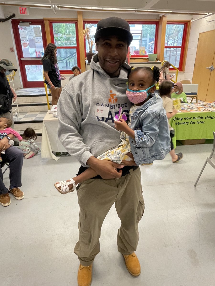 CambDads's tweet photo. Happy #FathersDay! 
 
Check out these amazing photos of #CambMA dads and their kids at our June 6 Fatherhood Buzz! 

What does fatherhood mean to you? Read what Cambridge dads had to say: https://t.co/NlC7fbT8LV 

@LetsTalkCambMA @cntrforfamilies @CambHealth @CambridgeDHSP https://t.co/JKESDM4KhC